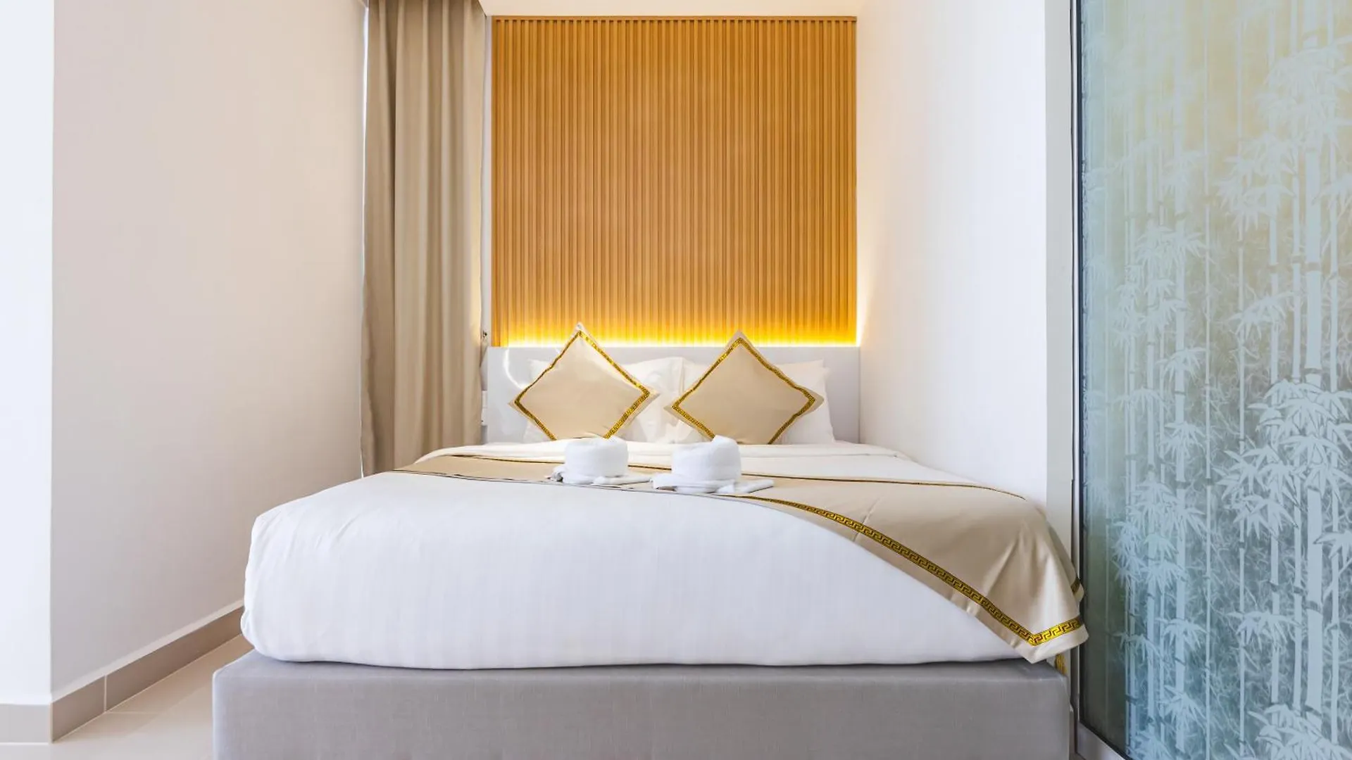 Beautiful Seaview Suites At The Shore Kota Kinabalu