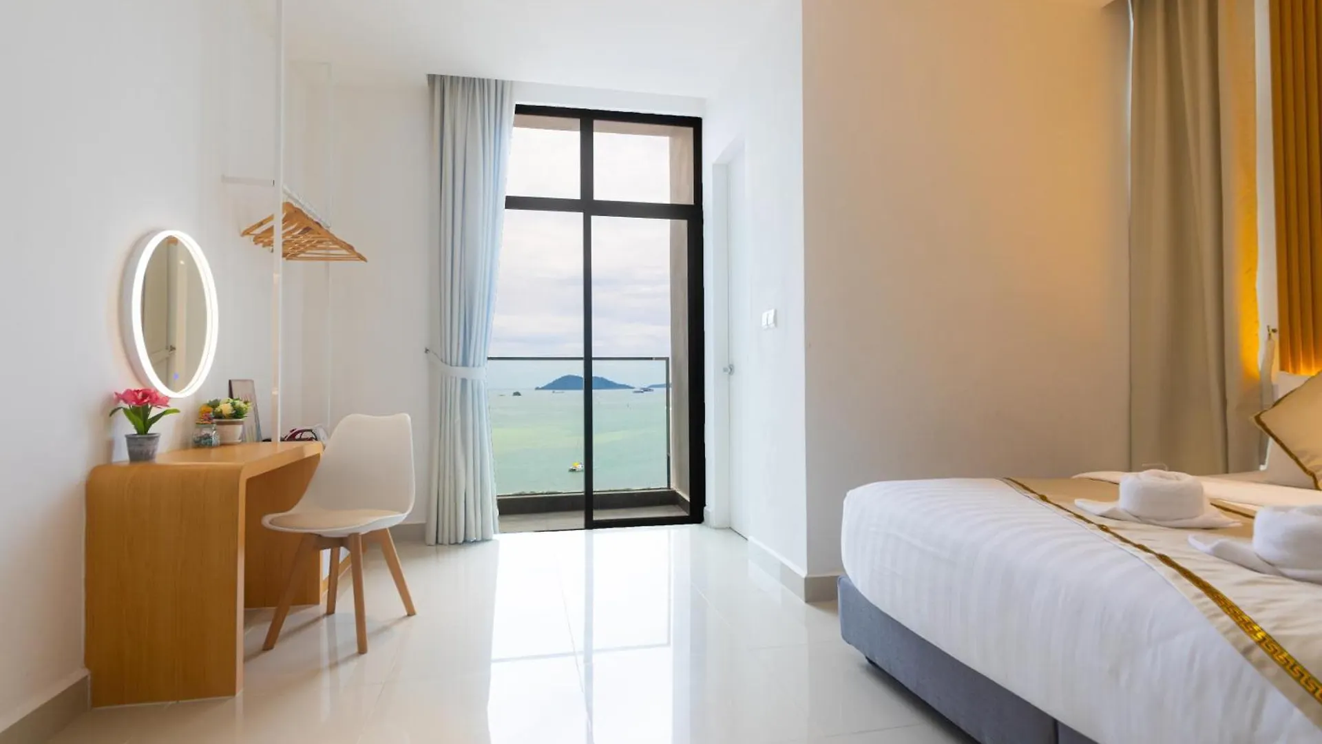Apartment Beautiful Seaview Suites At The Shore Kota Kinabalu